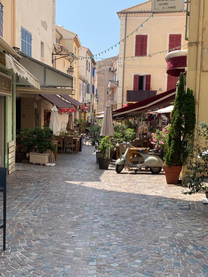 דירות T2 Coquet Le Lavandou Plein Centre Vue Mer Exceptionnelle. מראה חיצוני תמונה